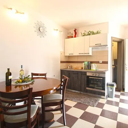 Nyaraló House Marija 1801 Ližnjan